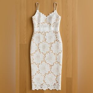 ✨ Just Me White Floral Lace Midi Dress – Size M